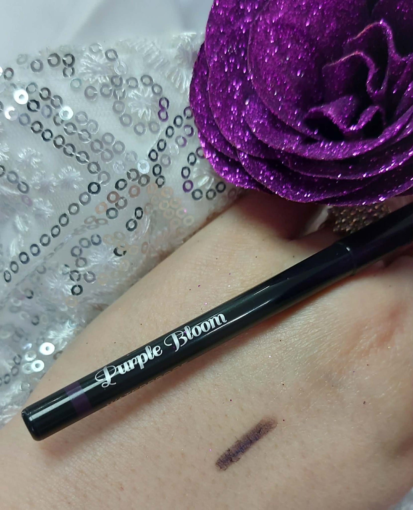 Crayon rétractable hydrofuge